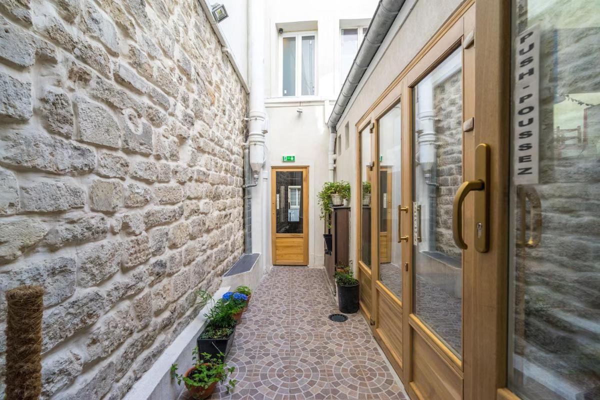 Hotel Clermont Montmartre パリ エクステリア 写真