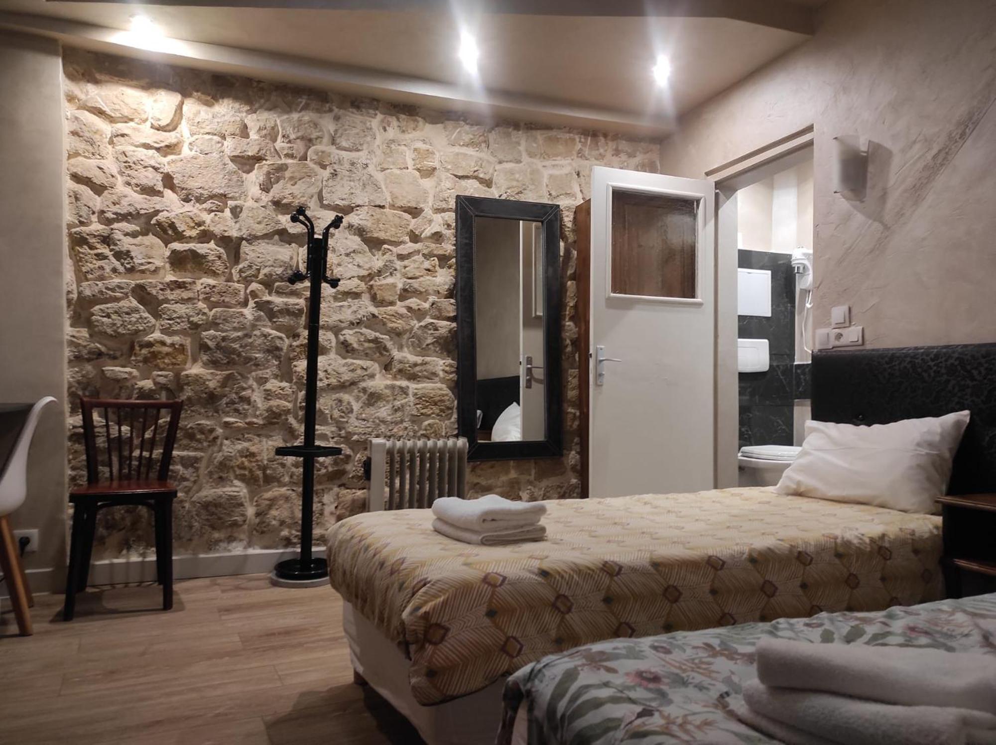 Hotel Clermont Montmartre パリ エクステリア 写真